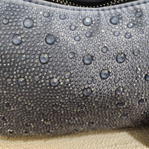 Fall Sale!! Rain drop Steve Madden bag - Picture 4 of 9